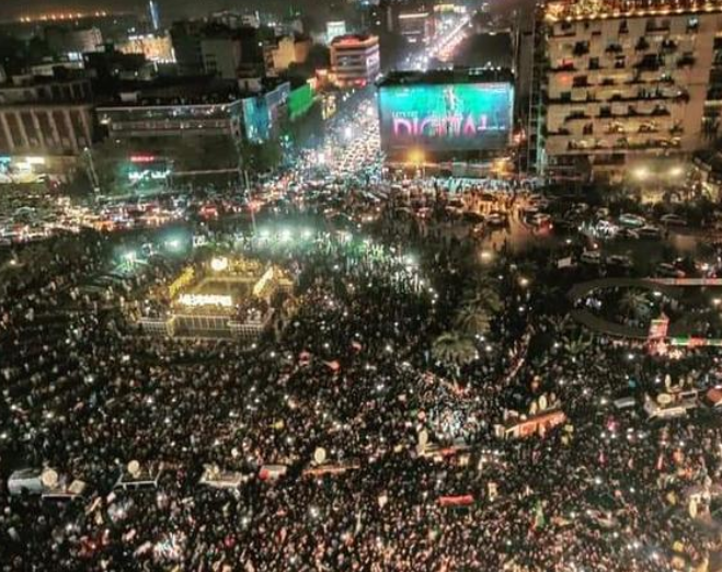 巴基斯坦爆发大规模抗议 上万人挥舞手电